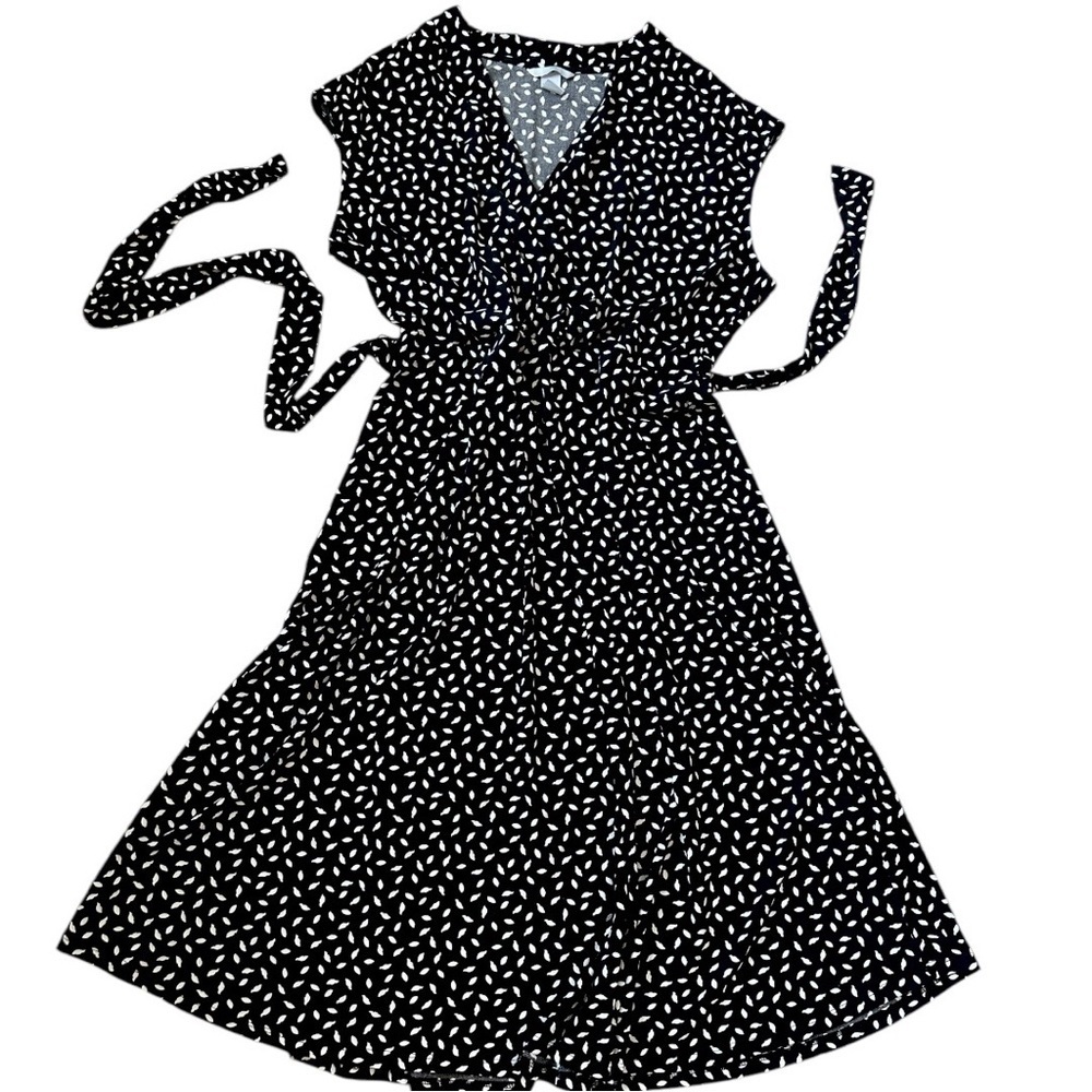H&M Women’s Black and White Patterned Dress With Tie Waist Belt Stretchy Elegant